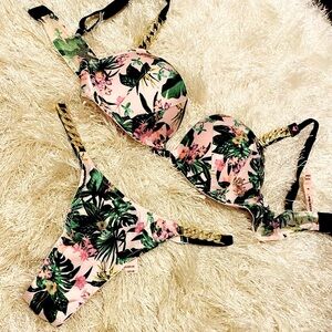 Bundle VS BOMBSHELL & THONG